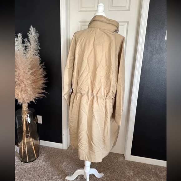 NWT Gap Oversized Nylon Parka in Khaki tan
size XXL - Picture 8 of 12